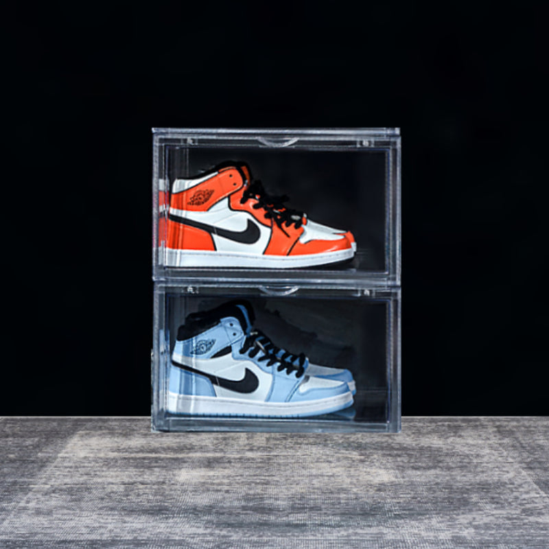 2er-Pack Kicksafe® Sneaker-Box – seitlich – 36 x 22 x 27,5 cm – Acryl transparent 