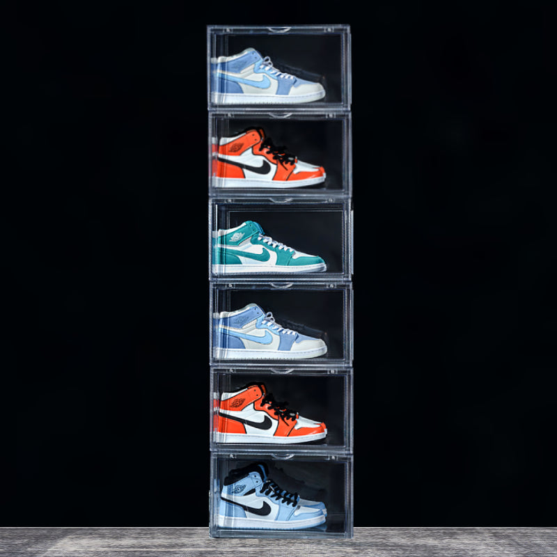 6er-PACK Kicksafe® Sneaker-Box – seitlich – 36 x 22 x 27,5 cm – Acryl transparent